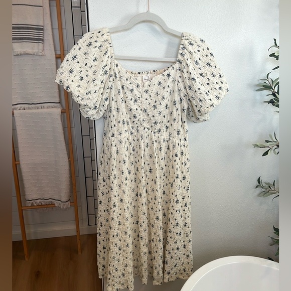 Women’s Floral Dress - Picture 1 of 4